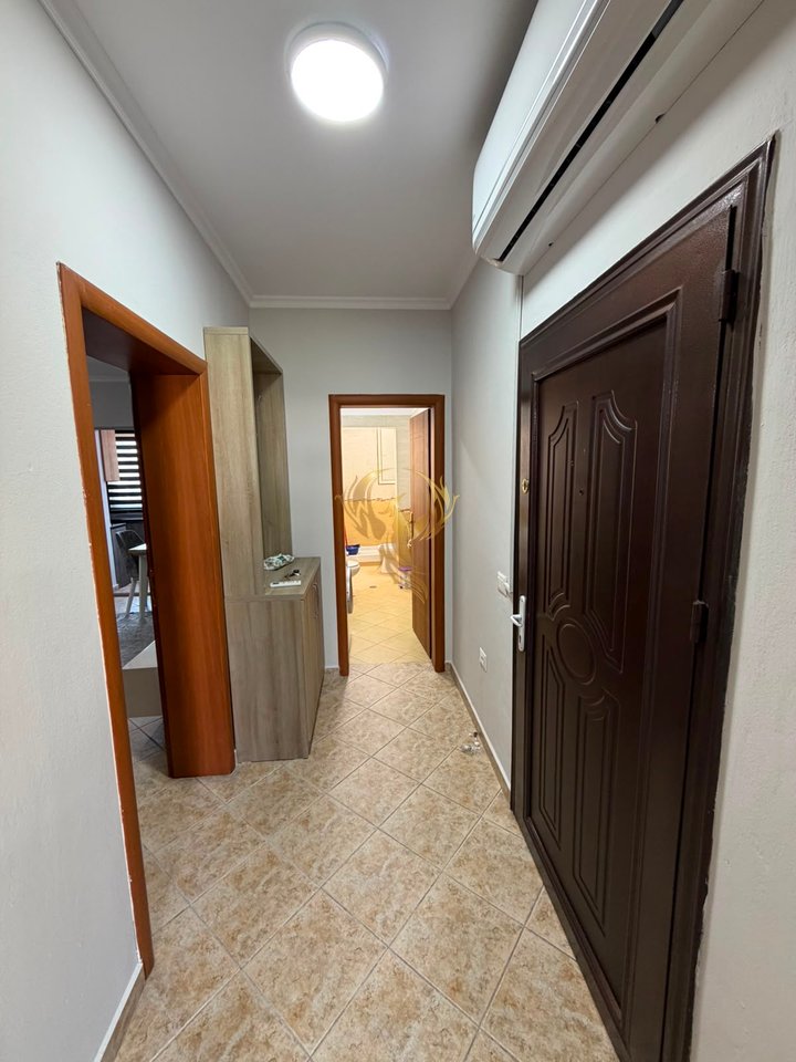 Jepet me qera apartament 2+1 tek Rruga e Durrsit