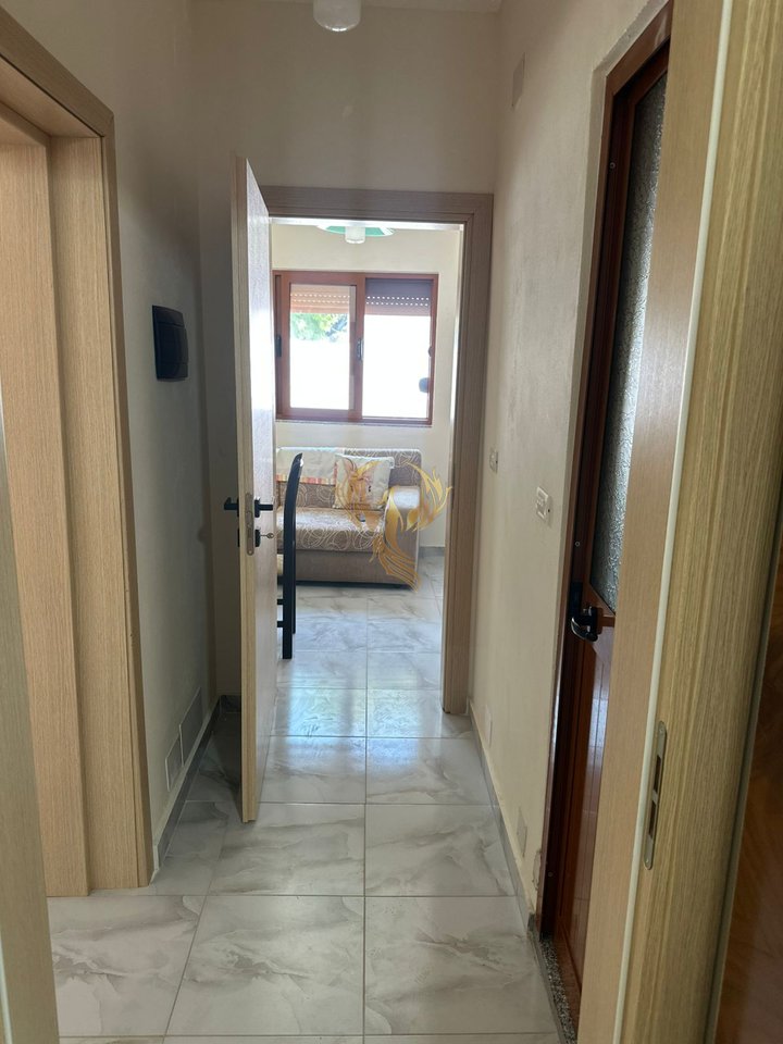 For rent Entrance 2+1 Kinostudio