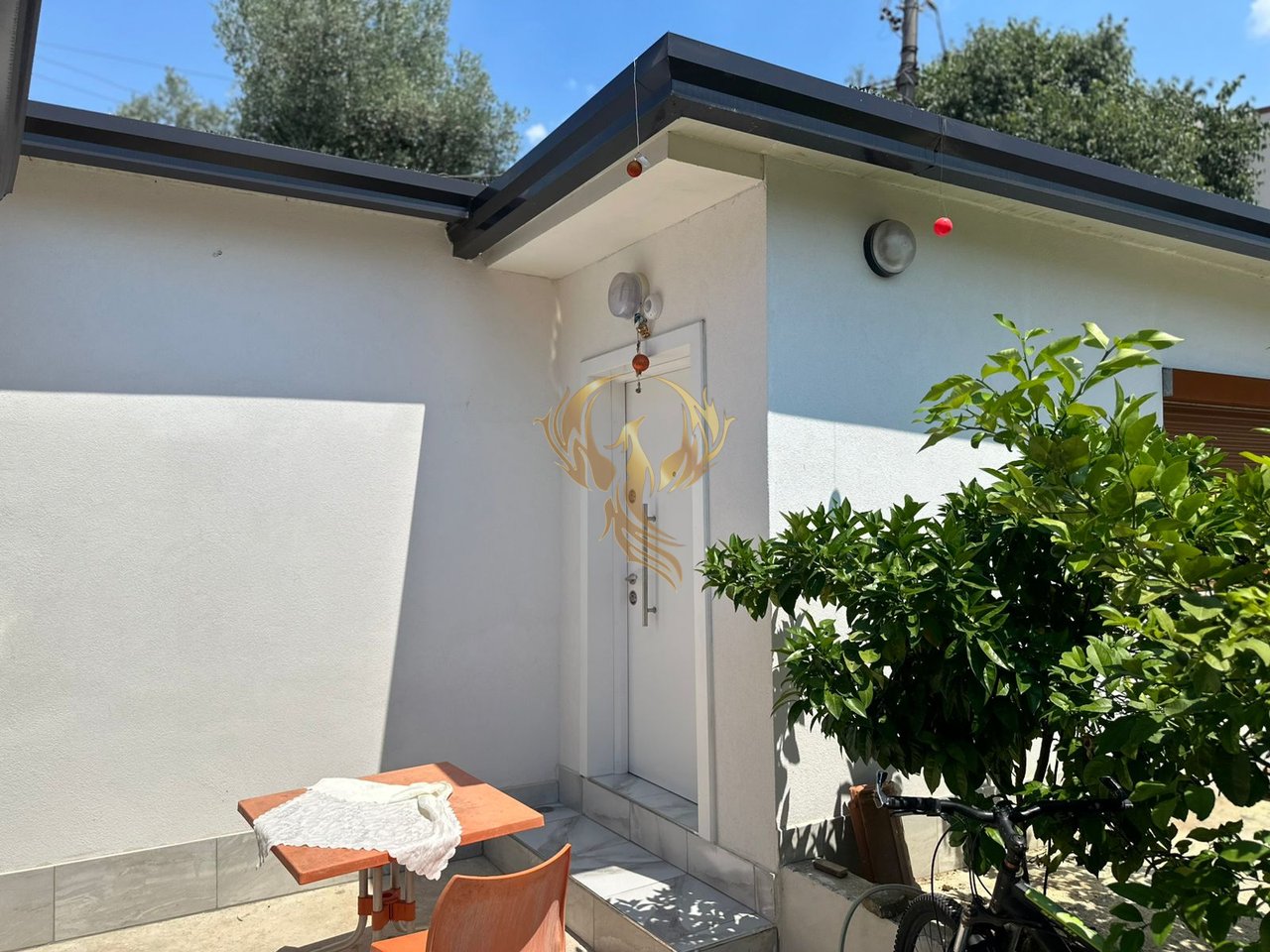 For rent Entrance 2+1 Kinostudio