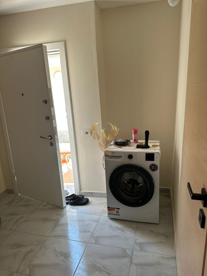For rent Entrance 2+1 Kinostudio