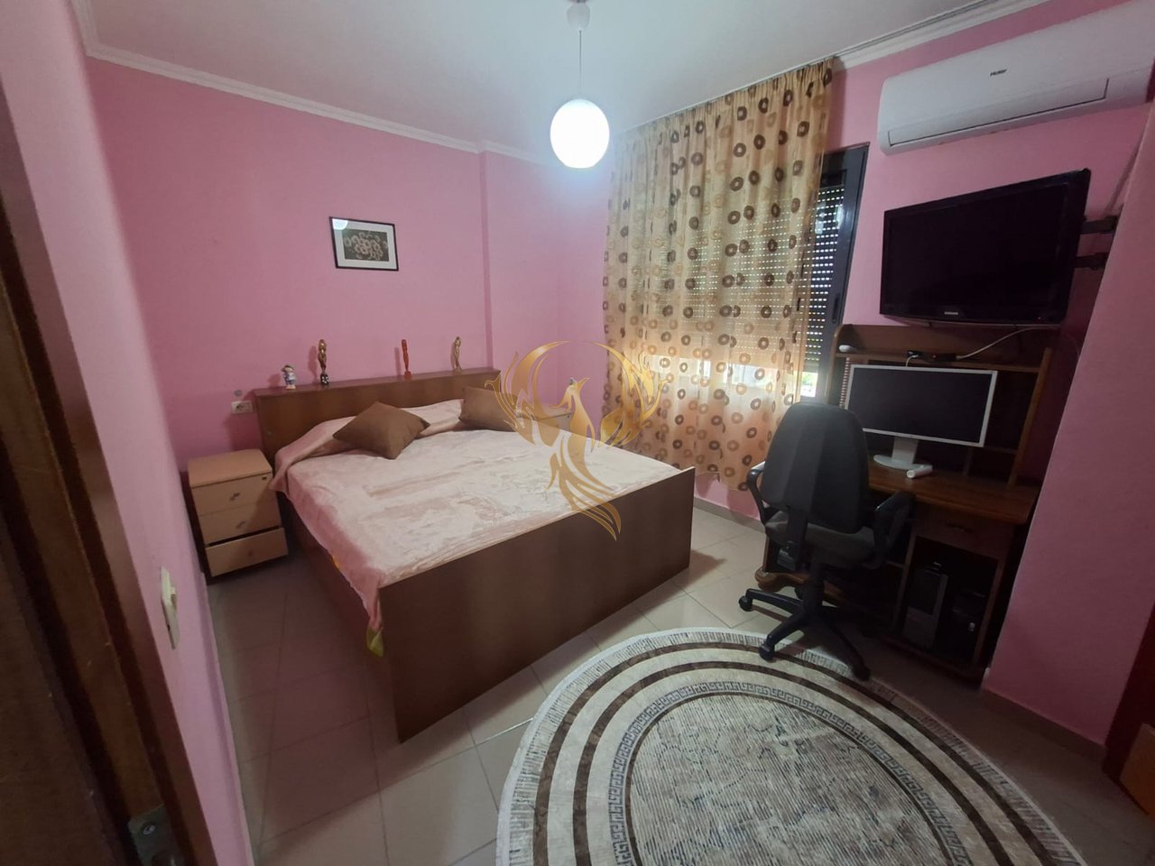 Jepet me Qera apartament  1+1 Tek Brryli