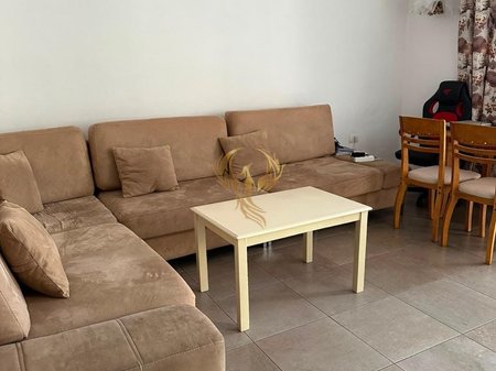 Jepet me qera apartament 2+1 tek Rruga Fortuzi