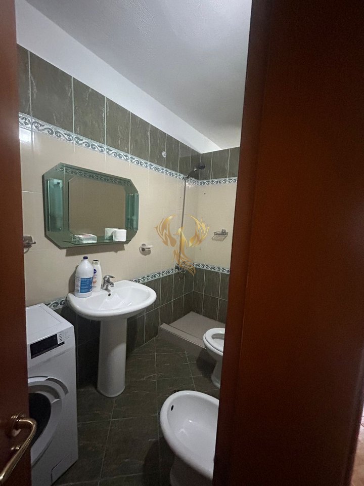 Jepet me qera Apartament 2+1+2 tek Brryli