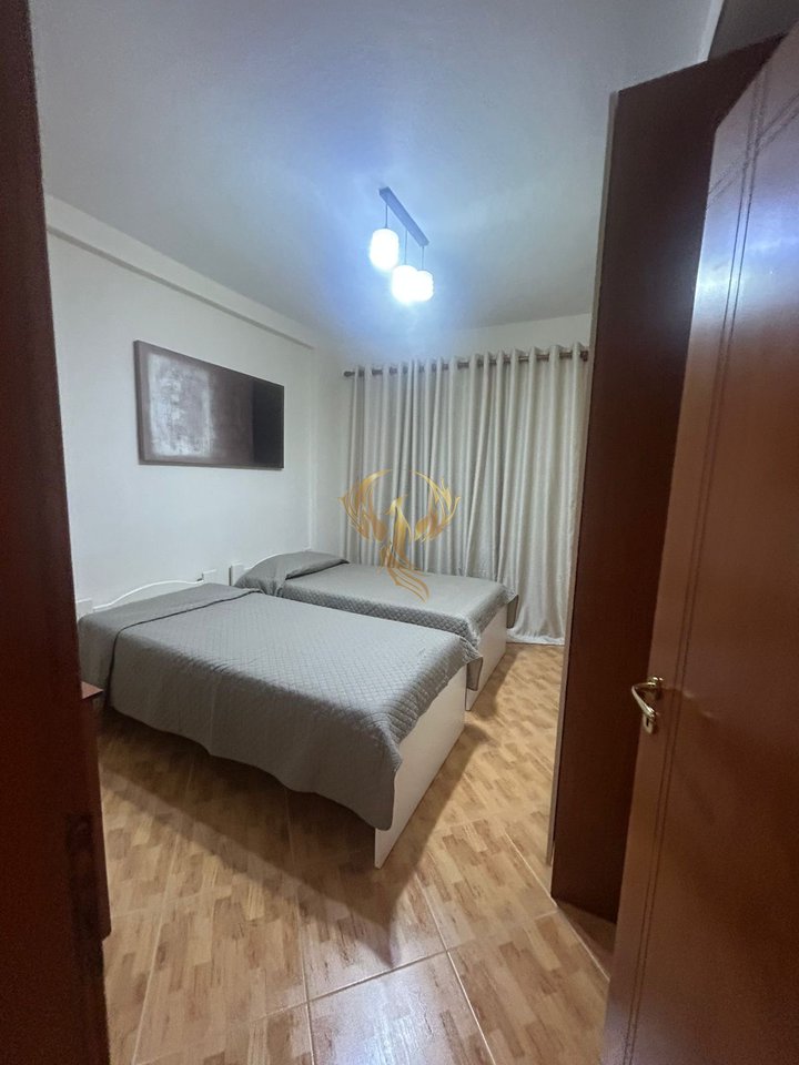 Jepet me qera Apartament 2+1+2 tek Brryli