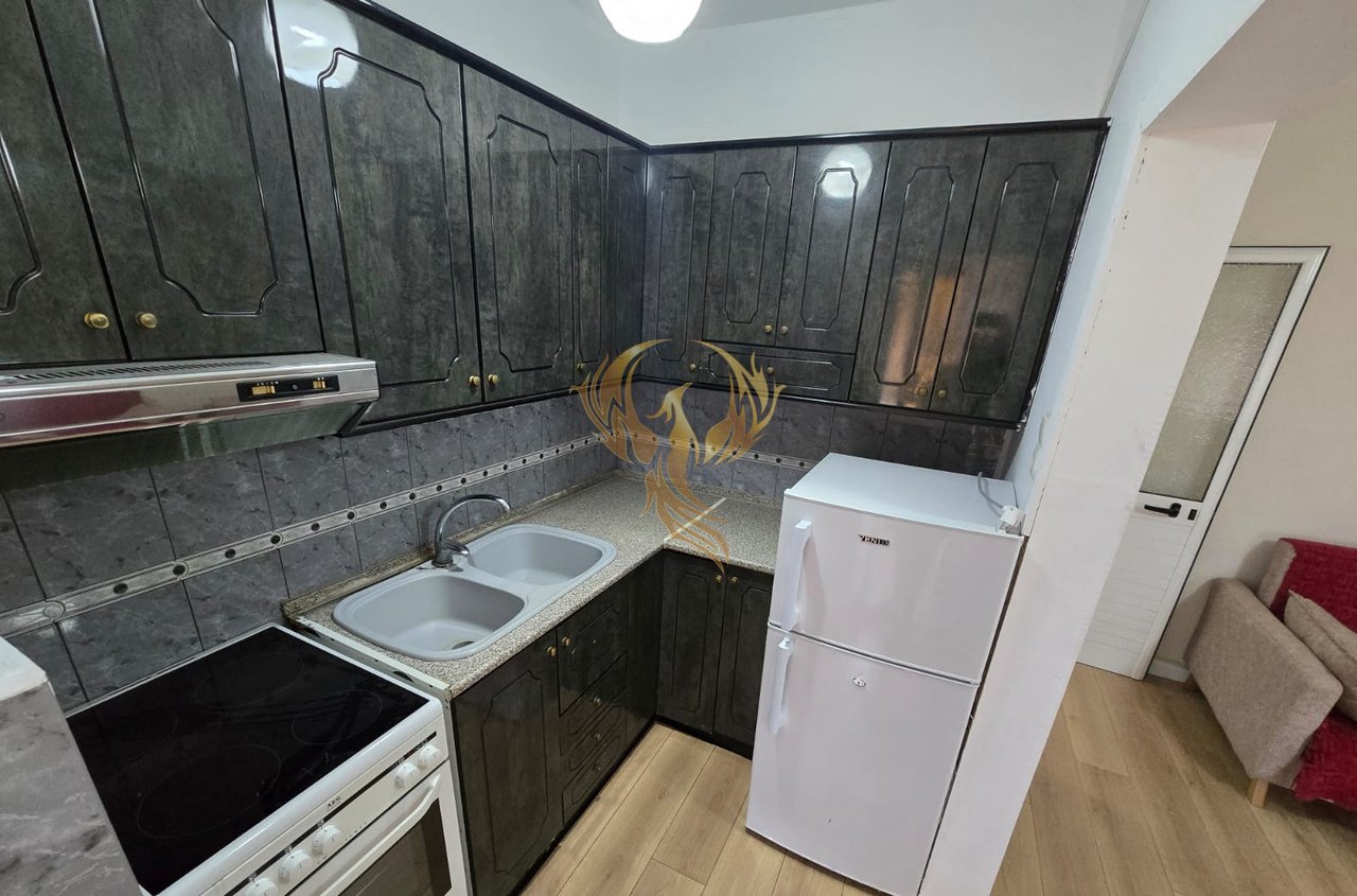Jepet me qira apartament 1+1 ne Porcelan