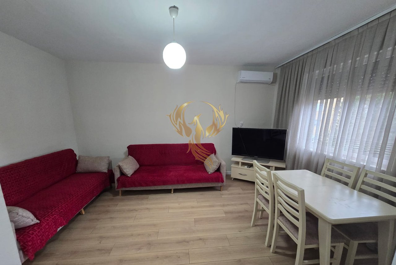 Jepet me qira apartament 1+1 ne Porcelan
