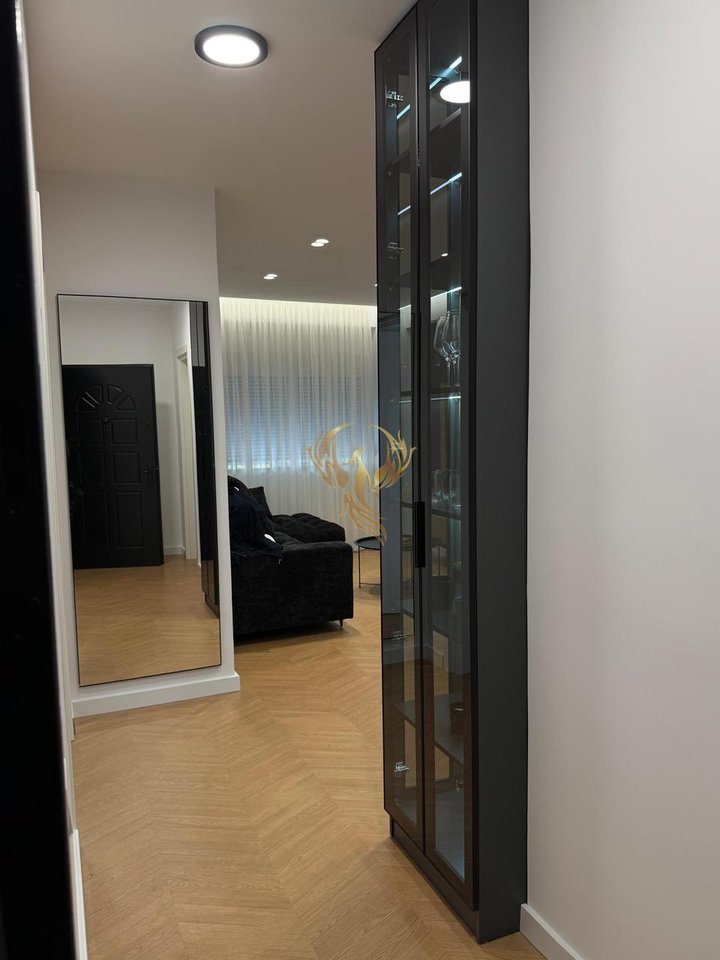Jepet me qira Super Apartament Luksoz 1+1 Liqeni Artificial