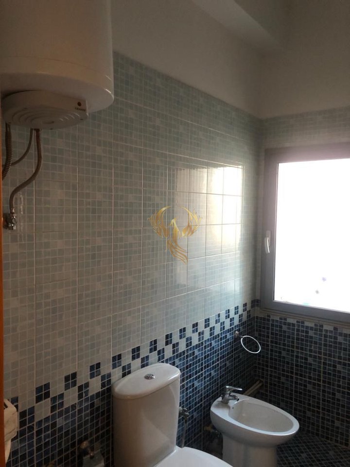 Monolocale in affitto a Zogu i Zi