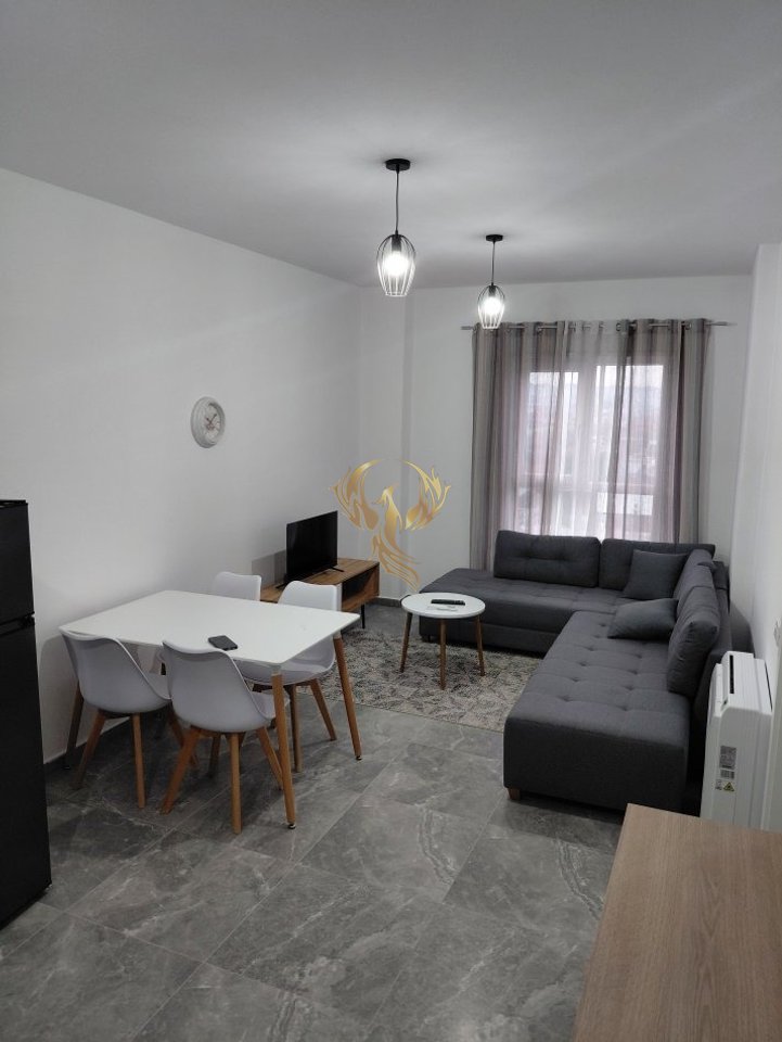 Jepet me qera Apartament 1+1 te Univers City