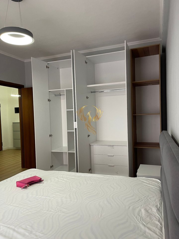 Jepet me qera Apartament 1 +1, tek Kthesa e Kamzes