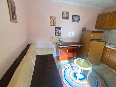 Jepet me qira hyrje 1+1 Myslym Shyr