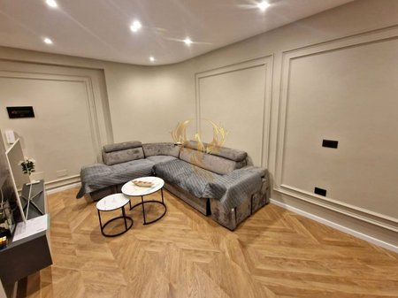 Affittasi appartamento 1+1 con angolo cottura + balcone, a Selita.