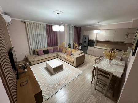 Jepet me qera Apartament 2+1+2WC+Post Parkimi ne Astir