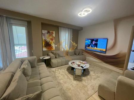 Vendesi appartamento 1+1+2+Blocco vicino a Qytet Studenti