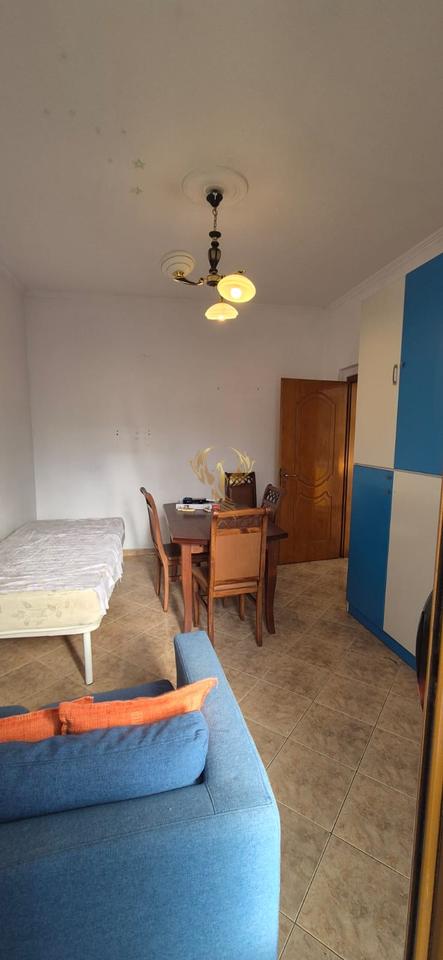 Shitet apartament 1+1+Kuzhine me vete Rruga Bardhyl