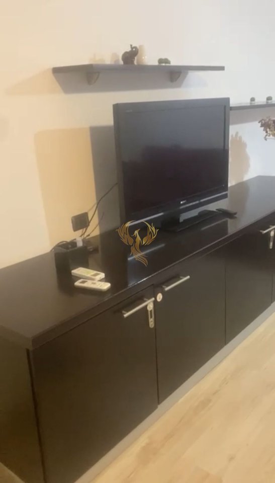 Jepet me qera Apartament 1+1 te Rruga Myslym Shyri