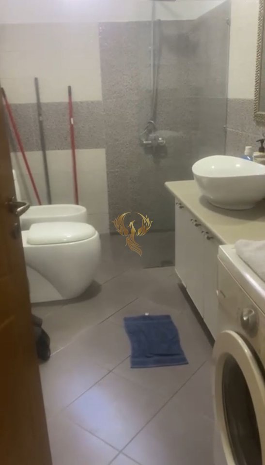 Jepet me qera Apartament 1+1 te Rruga Myslym Shyri