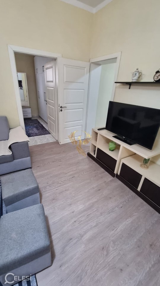 For rent Entrance 2+1 at 21 Dhjetori