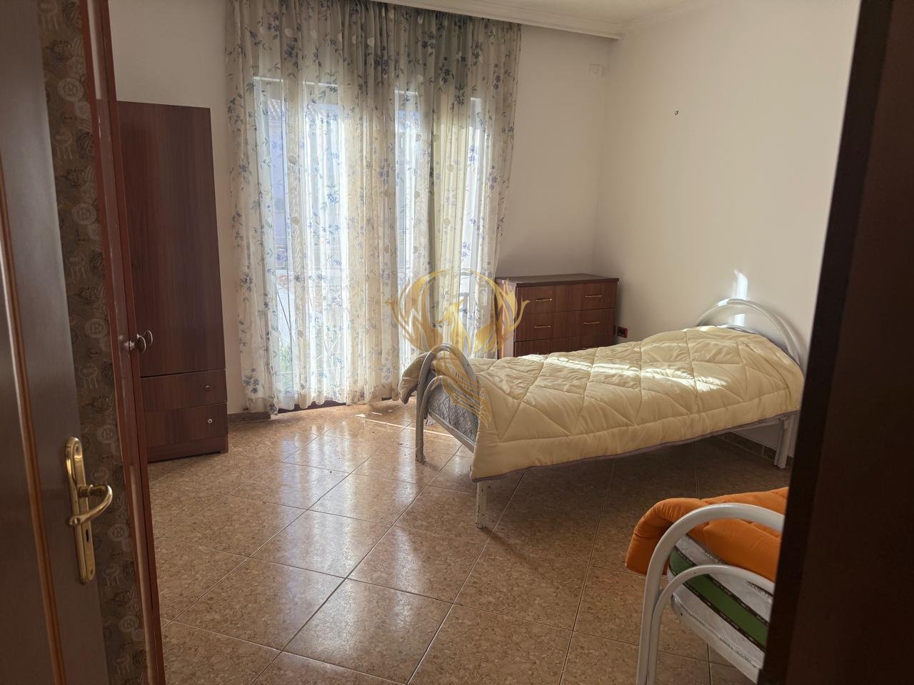 Affittasi ingresso 2+1, vicino a QSUT