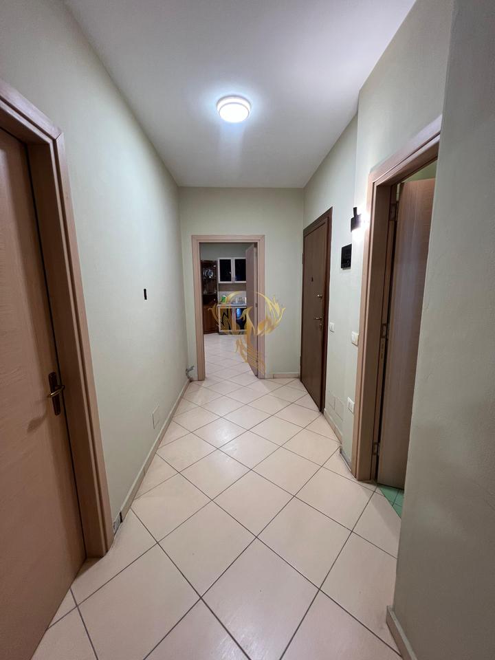 Affittasi appartamento 2+1+2+Box+Posto auto a Kodra Diellit