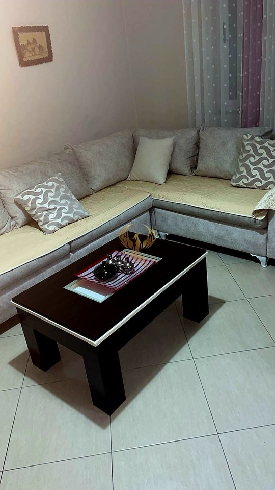 Jepet me qera Apartament 1+1, tek Ish Parku i Autobuzave