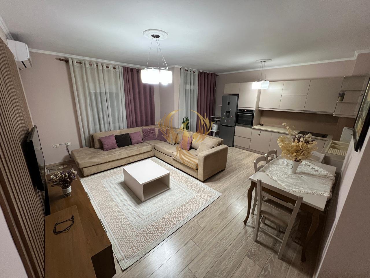Jepet me qera Apartament 2+1+2+Post Parkimi ne Astir
