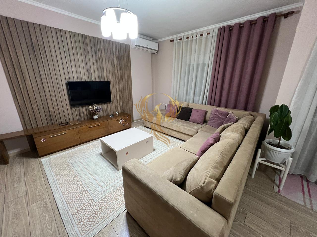 Jepet me qera Apartament 2+1+2+Post Parkimi ne Astir