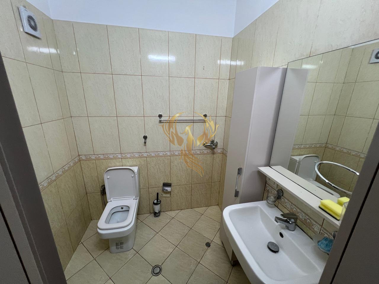 Jepet me qera Apartament 2+1+2+Post Parkimi ne Astir