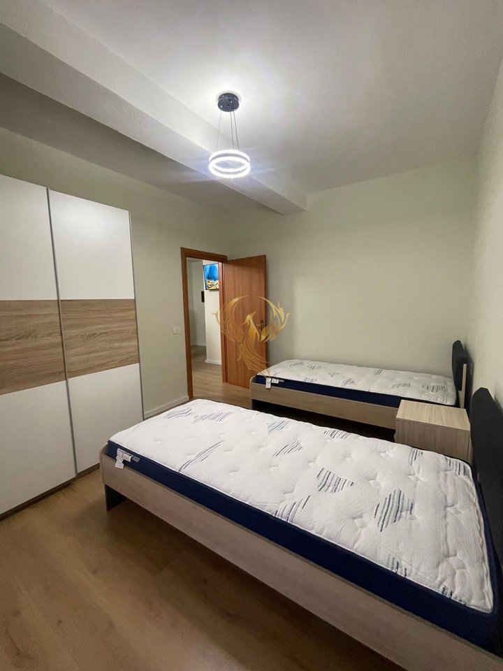 1+1 Apartment for rent in Komuna e Parisit