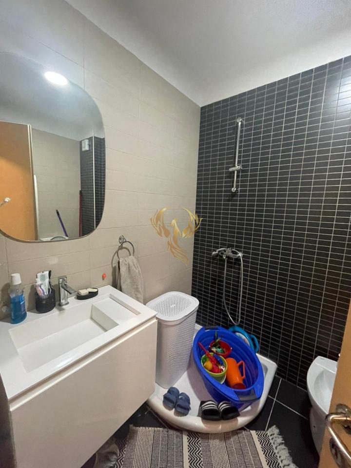 Vendesi appartamento 1+1+2+Blocco vicino a Qytet Studenti