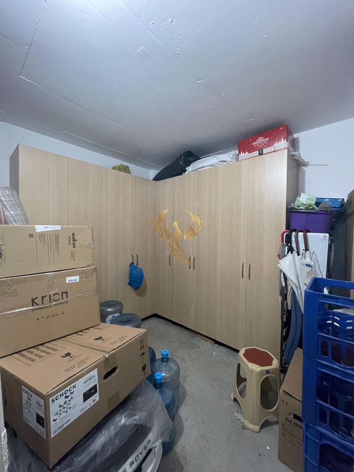 📍 Vendesi 2 Posti Auto + Deposito nel Quartiere Studentesco – Complesso AnA