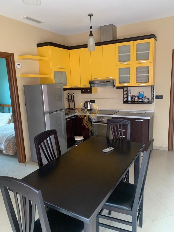 For rent Entrance 2+1 near the Train Station