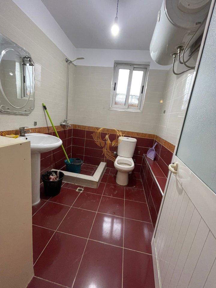 Affittasi ingresso 1+1 a Don Bosko vicino al bar Artisti.