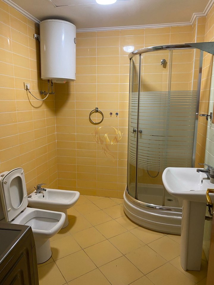 Jepet me qera Apartament 1+1+Bllk, tek Liqeni i Thate