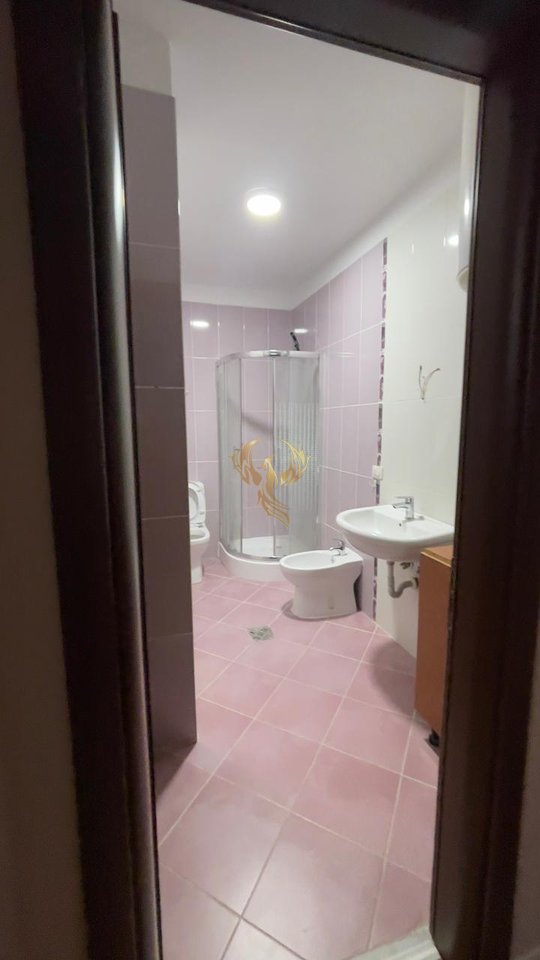 For rent: 2+1+2 Apartment on Bulevardi i Ri