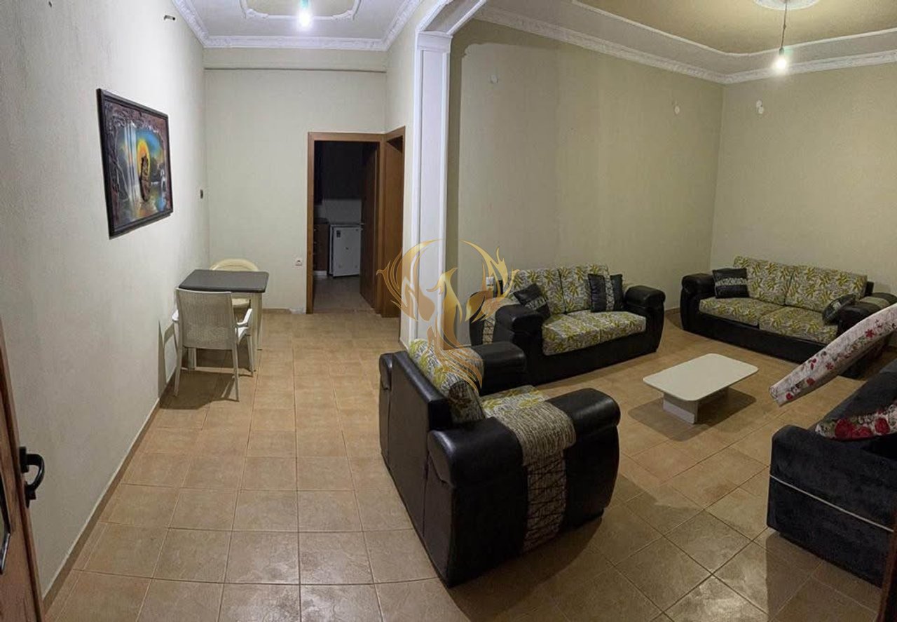 Jepet me qera Hyrje 1+1 ne Sauk te vjeter