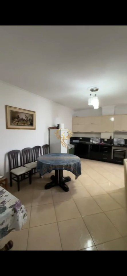 Vendesi appartamento 2+1+2+Blocco ad Astir