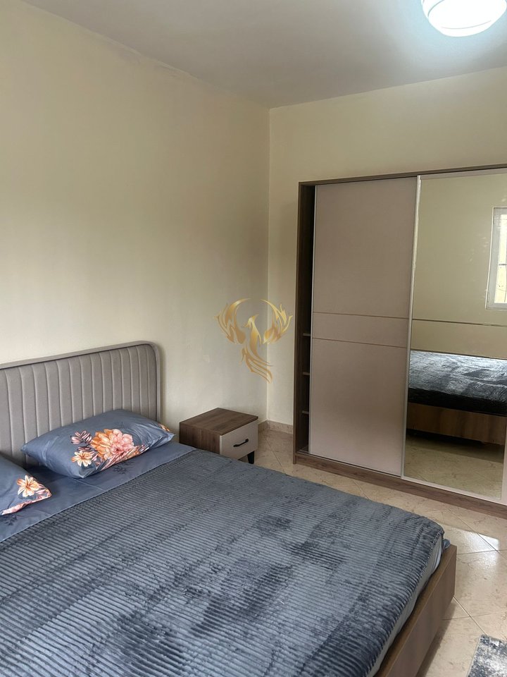 Si affitta ingresso 2+1, a Lapraka.