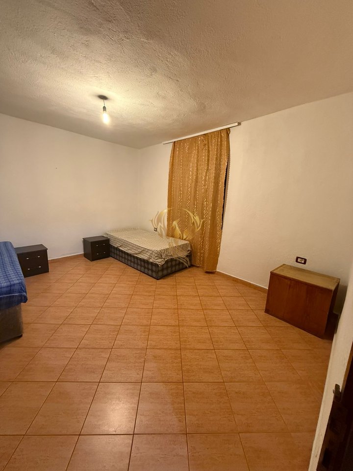 For rent: 1+1 entrance near Construction Engineering.