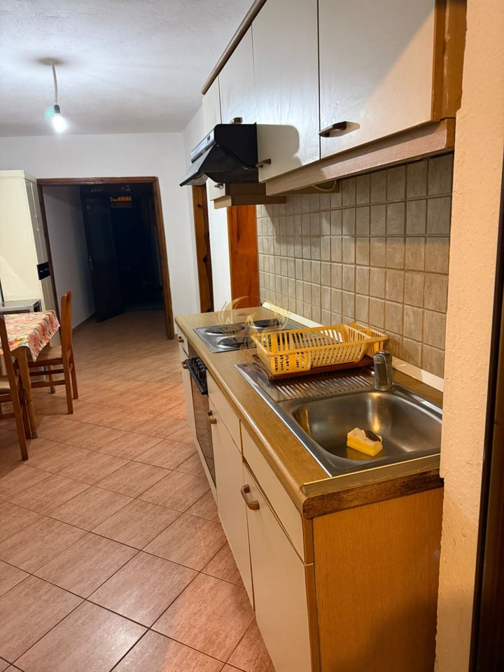 For rent: 1+1 entrance near Construction Engineering.