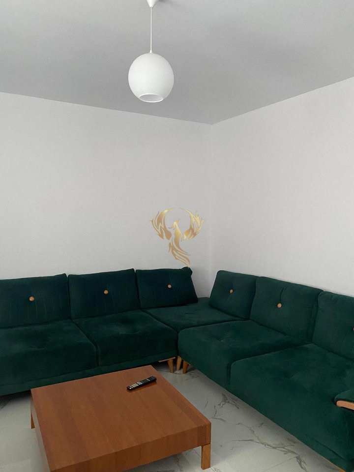 Affittasi appartamento 1+1, in via Dibra.