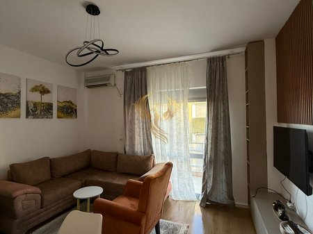 Jepet me qera Apartament 1+1 ne Fresk