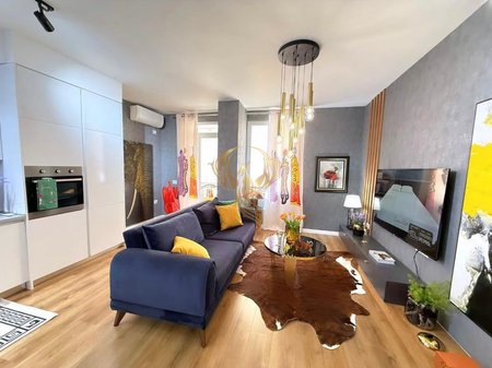 Jepet me qera Apartament 1+1, tek 21 Dhjetori