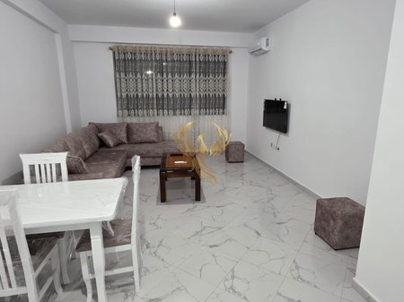 Jepet me qira super Apartament 1+1 Astir