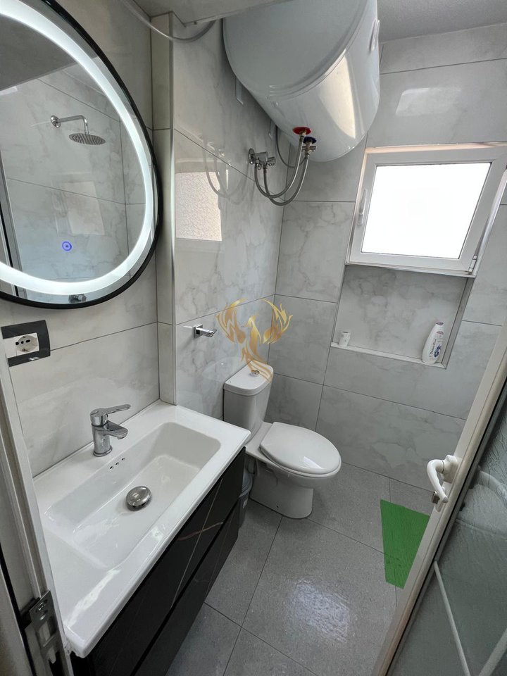 Jepet me qera apartament 1+1 tek 21 dhjetori