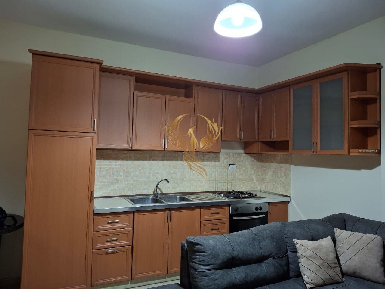 Jepet me qera Apartament 1+1 te Rruga e Dibres