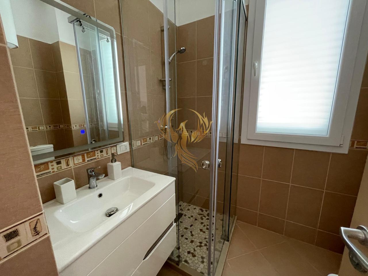 Jepet me qera Apartament 2+1+2+Post Parkimi ne Qytet Studenti