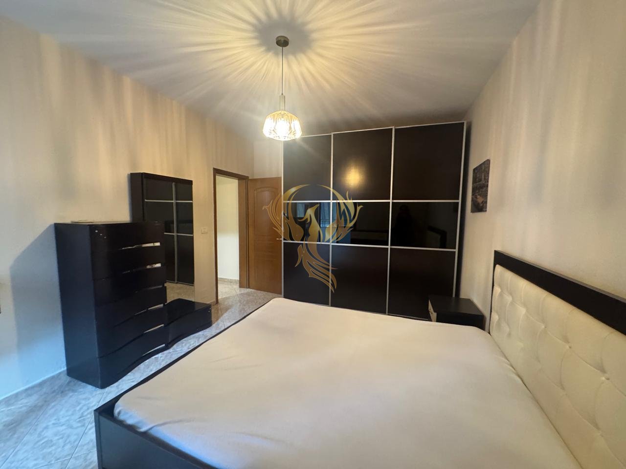 Jepet me qera Apartament 1+1 te Rruga e Kavajes