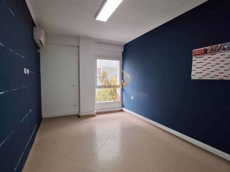 Jepet me qira ambjent biznesi tek Parlamenti