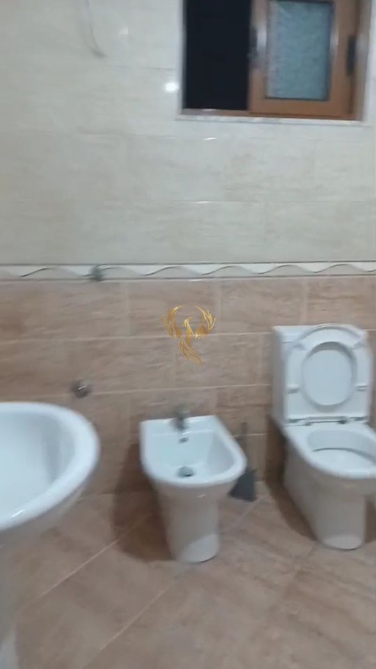 Jepet me qera Hyrje 2+1+2 , ne Porcelan